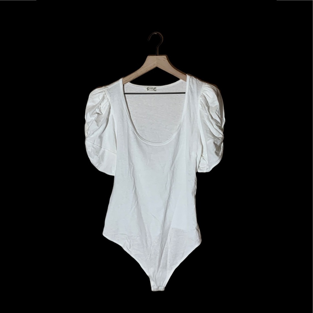 NEVER WARN INTIMATELY FREE PEOPLE WHITE SCOOP NECK PUFF SLEEVE BODYSUIT - LARGE